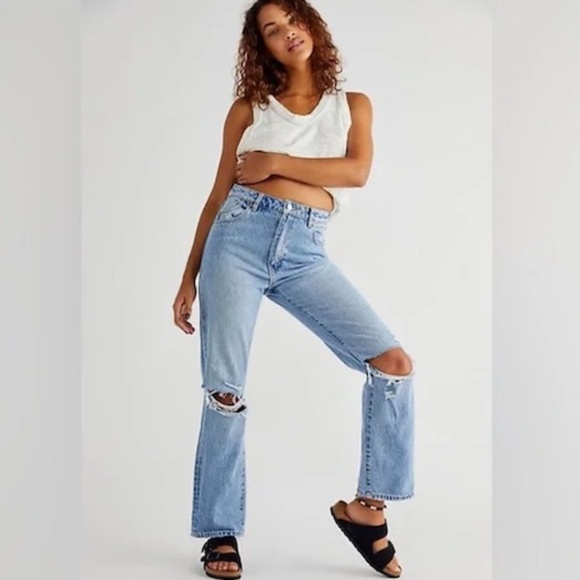 ROLLA's High Rise Straight G-day Mate Distressed Light wash Size 28 - Picture 4 of 15